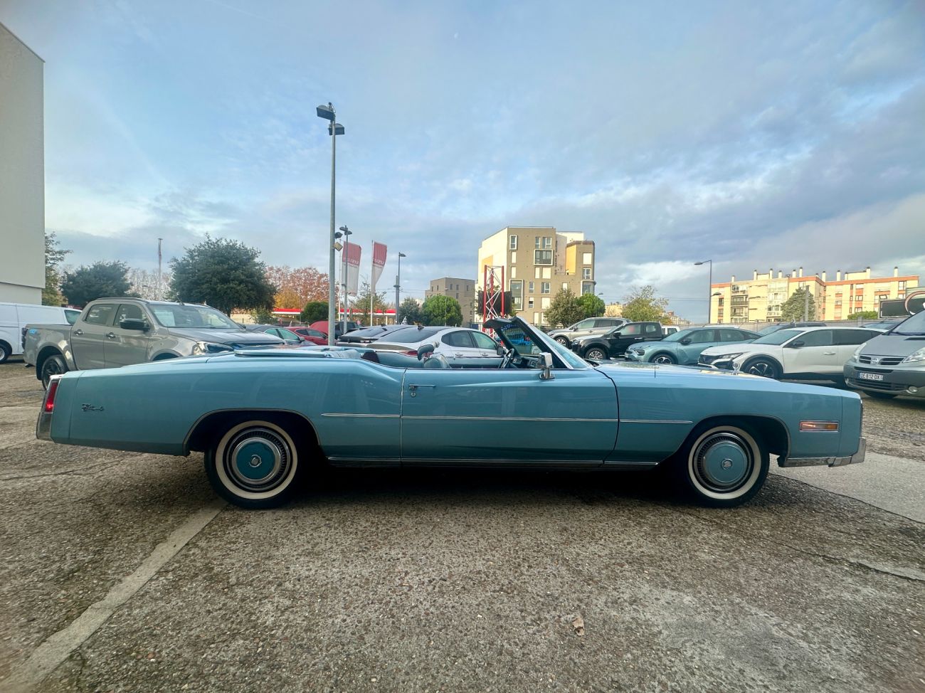 Mandataire CADILLAC ELDORADO CABRIOLET V8 500 CI 8.2