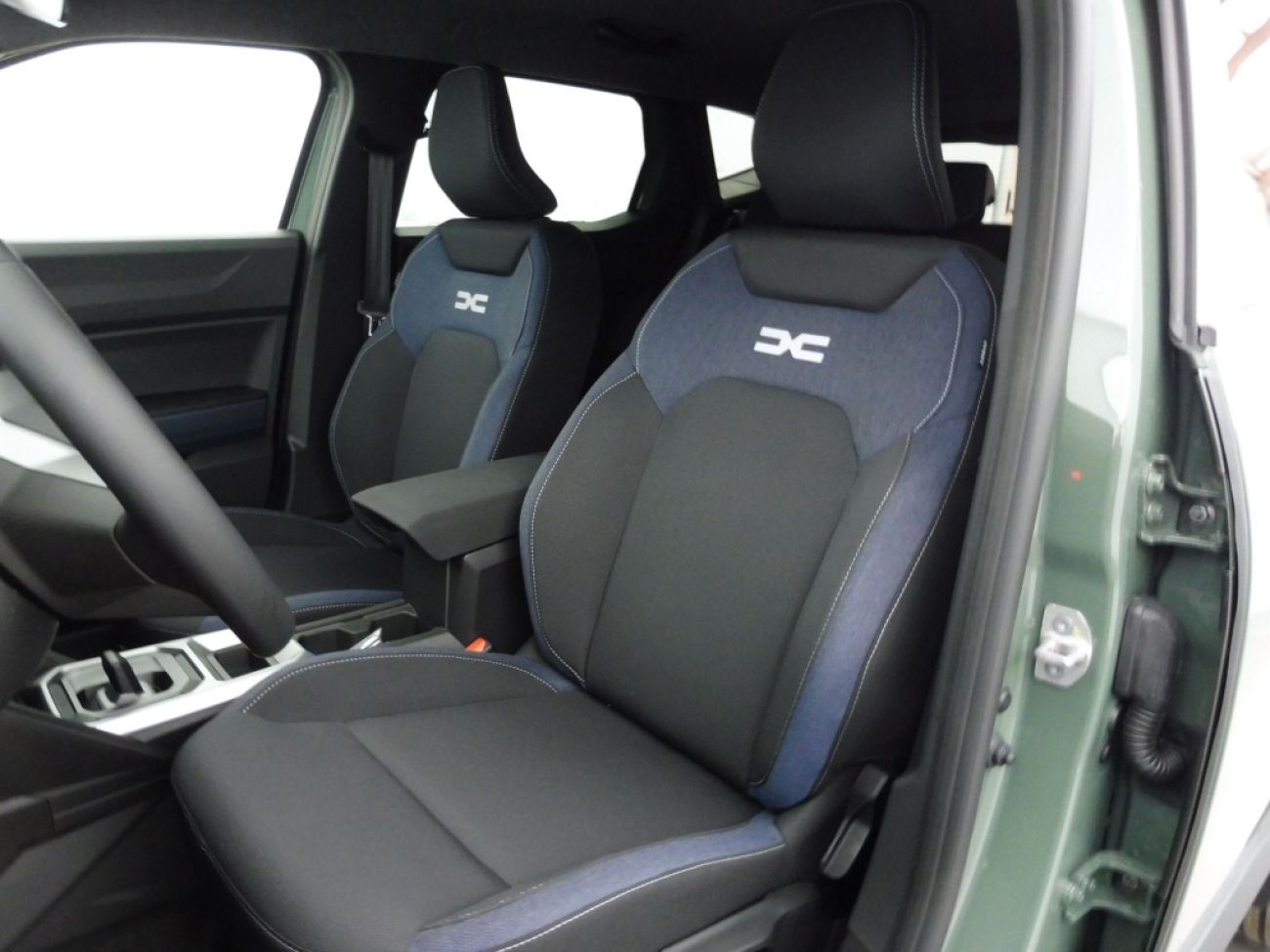 Mandataire Dacia DUSTER 1.6 HYBRID 140CH JOURNEY 4X2