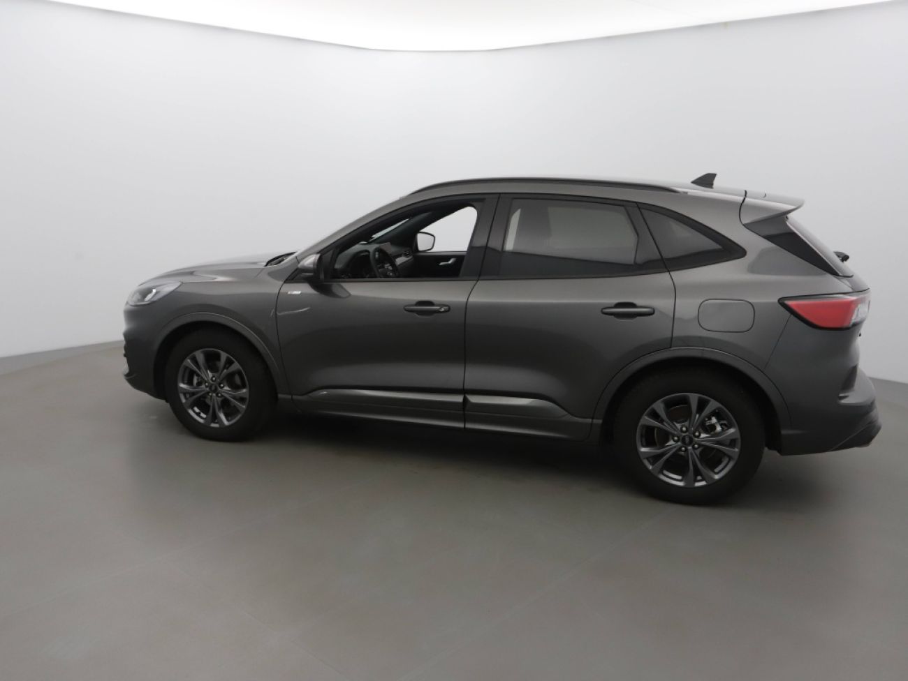 Mandataire Ford KUGA 2.0 TDCI 120CH ST-LINE POWERSHIFT