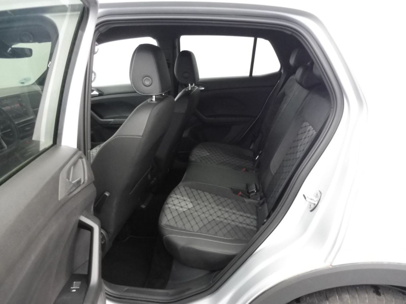 Mandataire VOLKSWAGEN T-Cross 1.0 TSI 115CH R-LINE