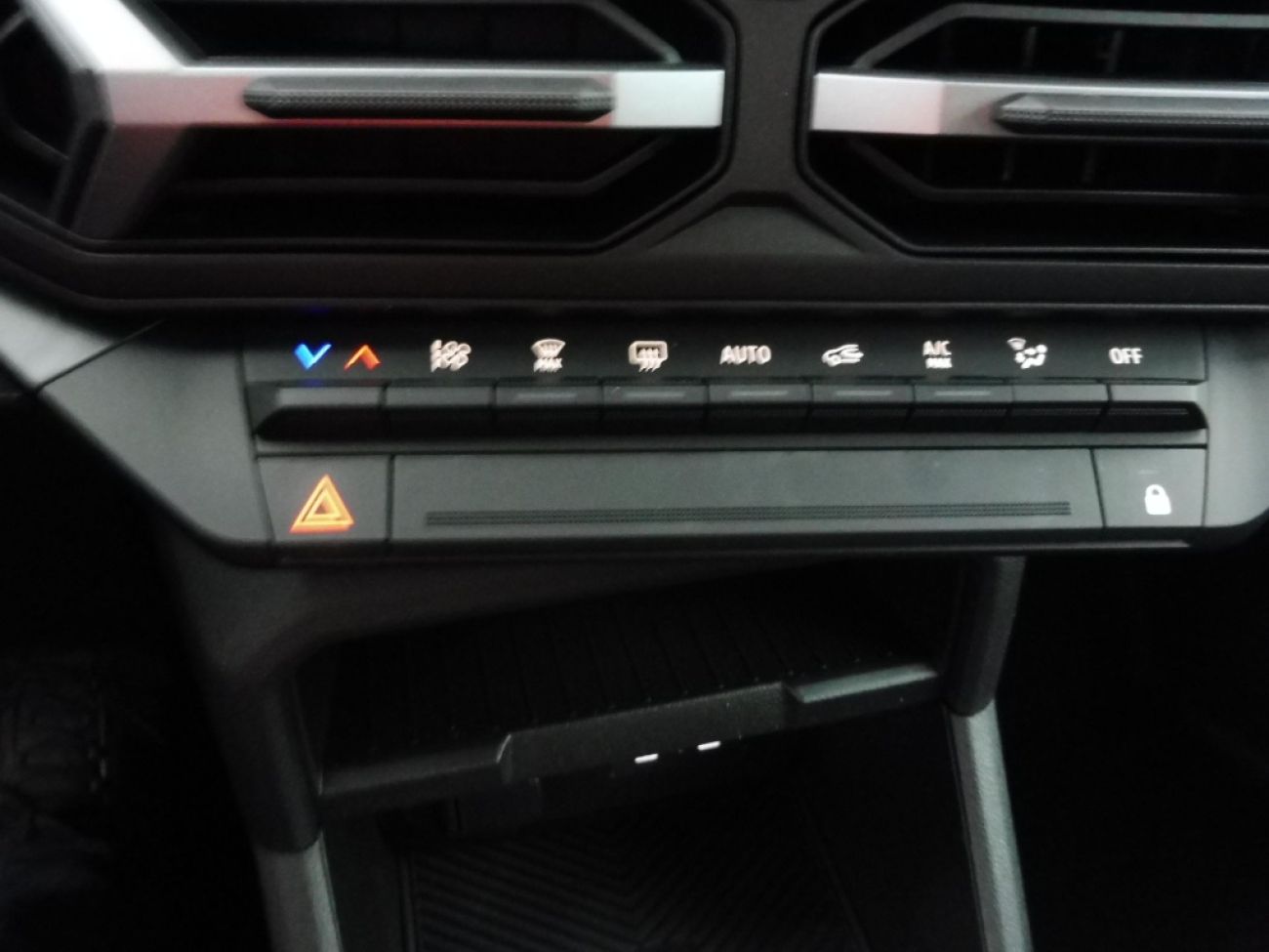 Mandataire Dacia DUSTER 1.6 HYBRID 140CH JOURNEY 4X2