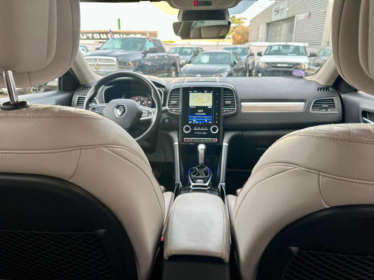 Mandataire RENAULT KOLEOS Tce 160 EDC Initiale Paris