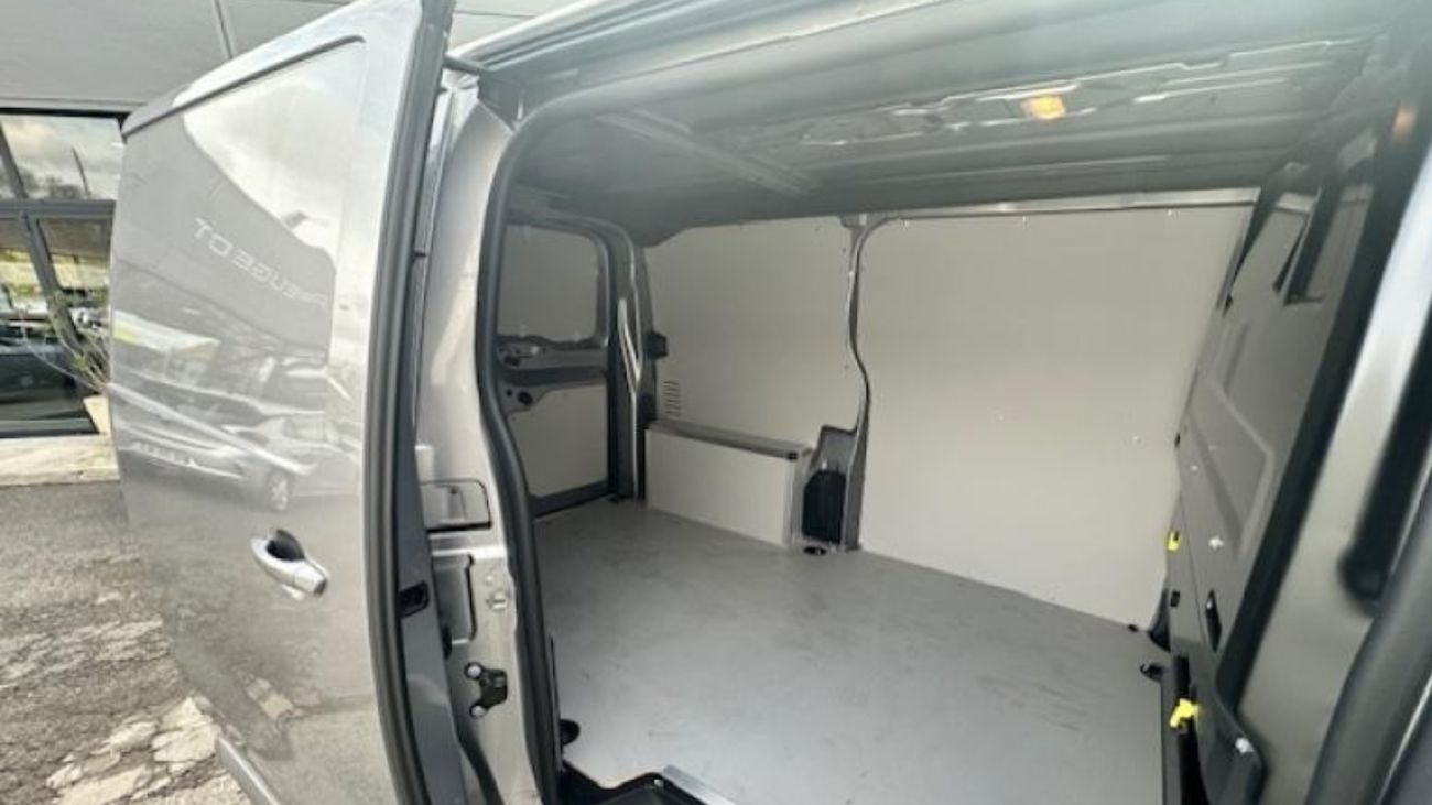 Mandataire Opel VIVARO FOURGON ELECTRIQUE VIVARO-E FGN TAILLE M ELECTRIQUE 100 KW BATTERIE 75 KWH