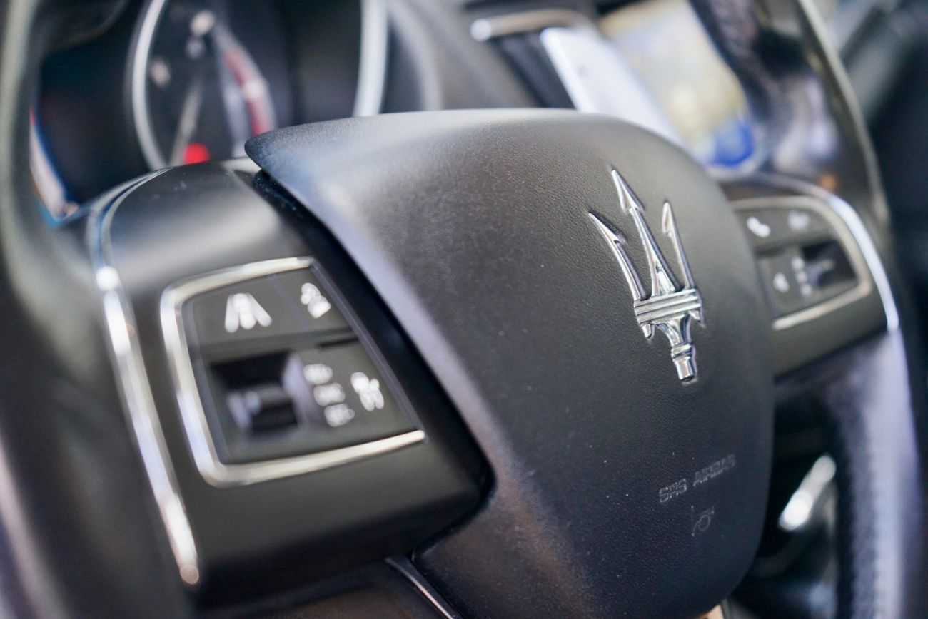 Mandataire MASERATI LEVANTE Diesel 3.0 V6 Turbo 275 JTES 19