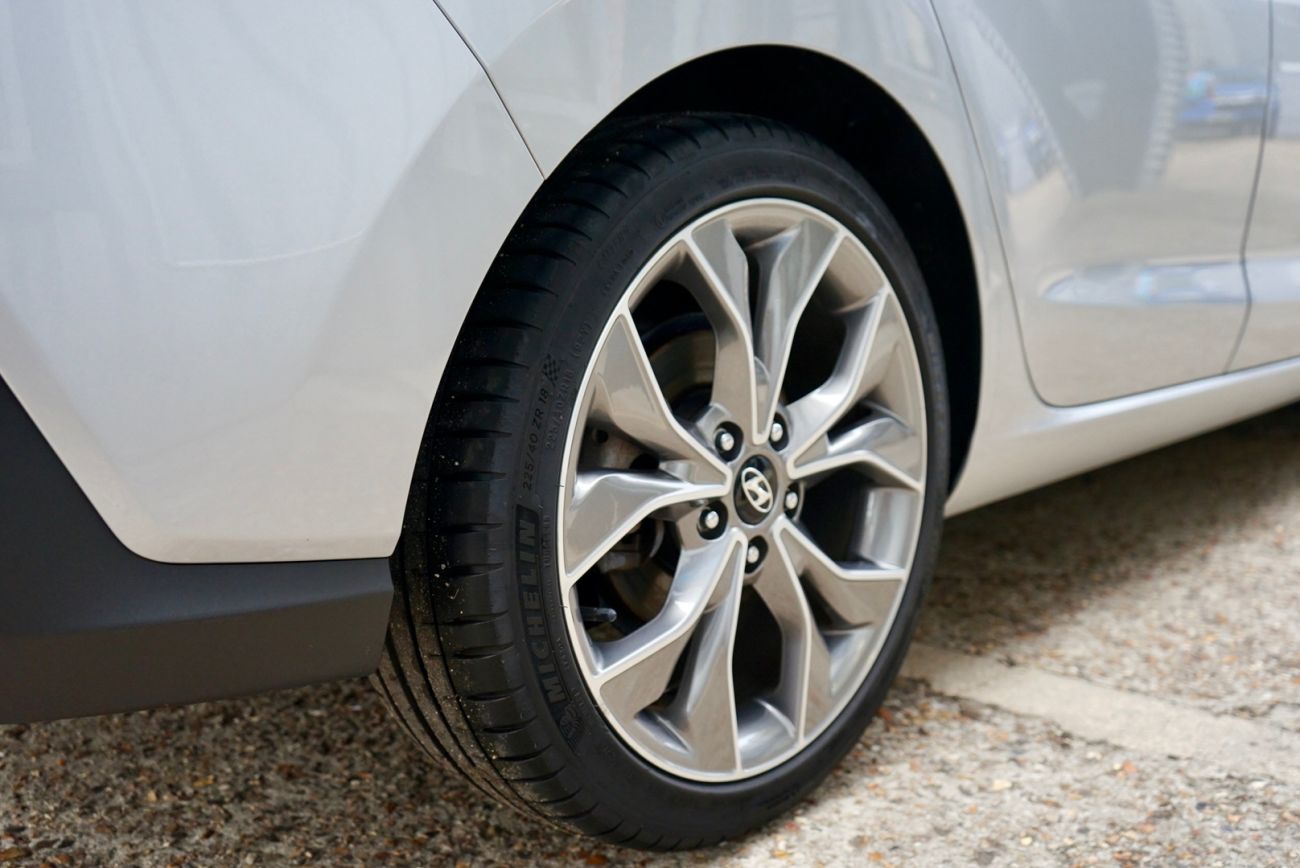 Mandataire Hyundai i30 FASTBACK 1.4 T-GDi 140 BVM6 N Line TOIT OUVRANT