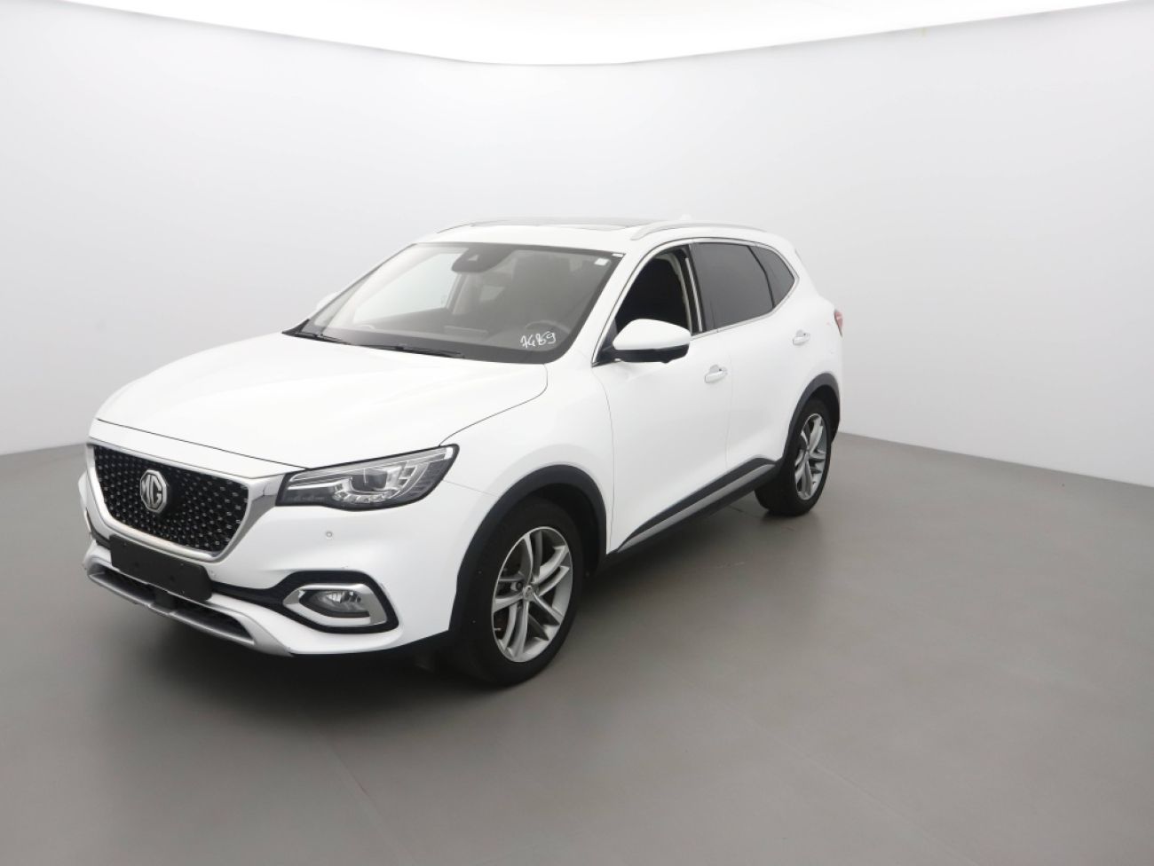 Mandataire MG HS 1.5 T-GDI 162 AT luxury