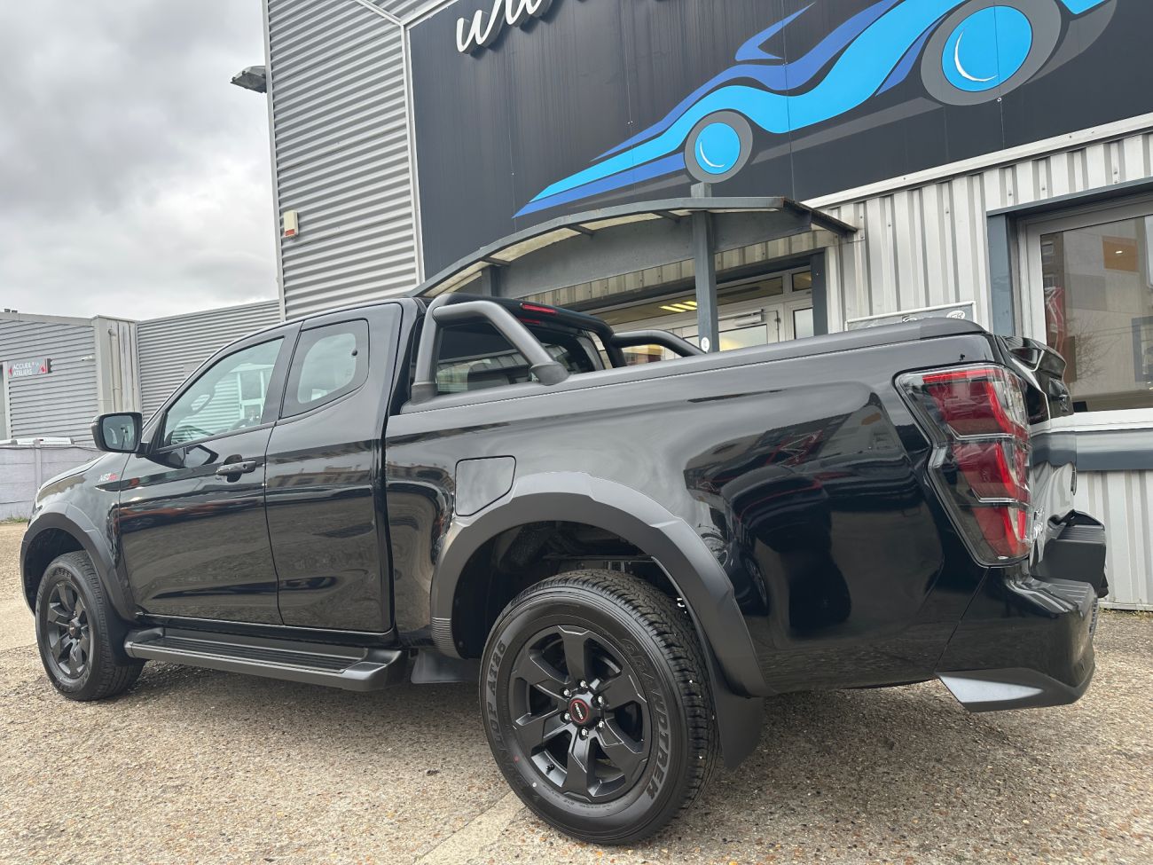 Mandataire ISUZU D-MAX SPACE N60 NITRO SPORT 4X4 AT