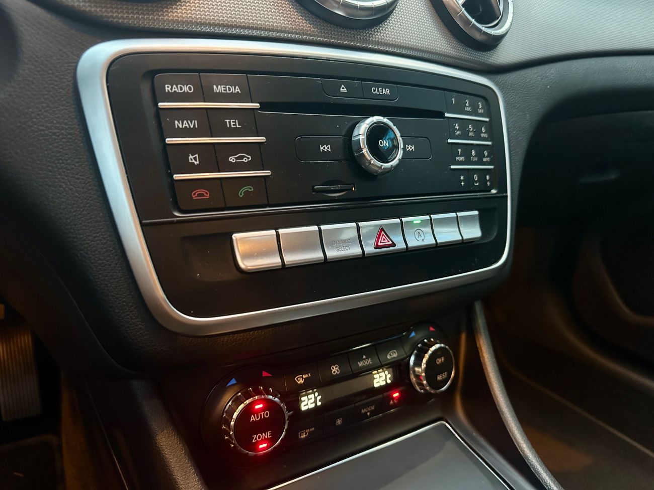 Mandataire MERCEDES-BENZ CLA 200 d 7G-DCT Sensation