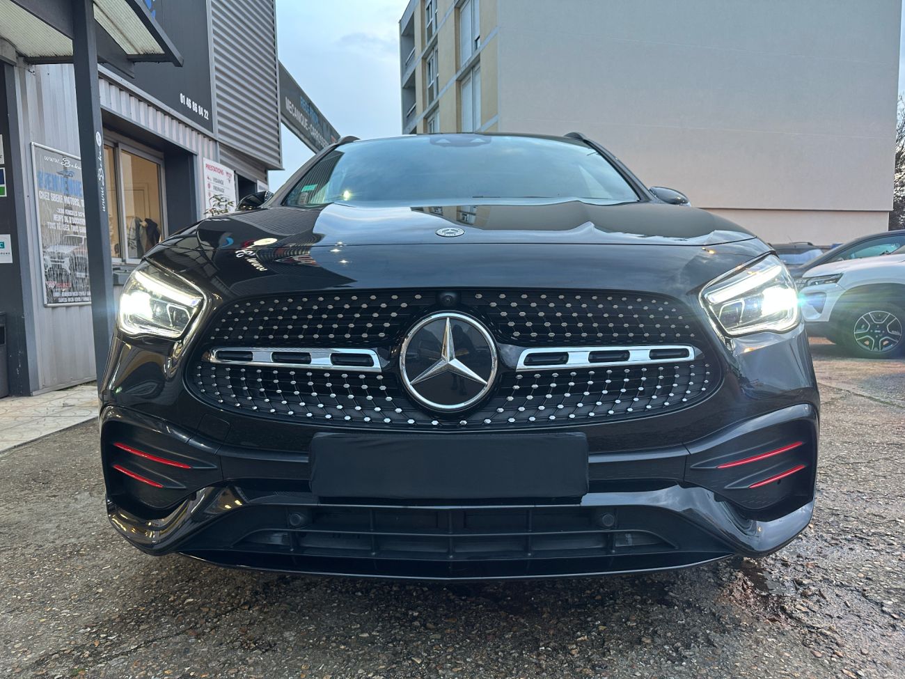 Mandataire MERCEDES-BENZ GLA 200 d 8G-DCT AMG Line edition 1 toit pano