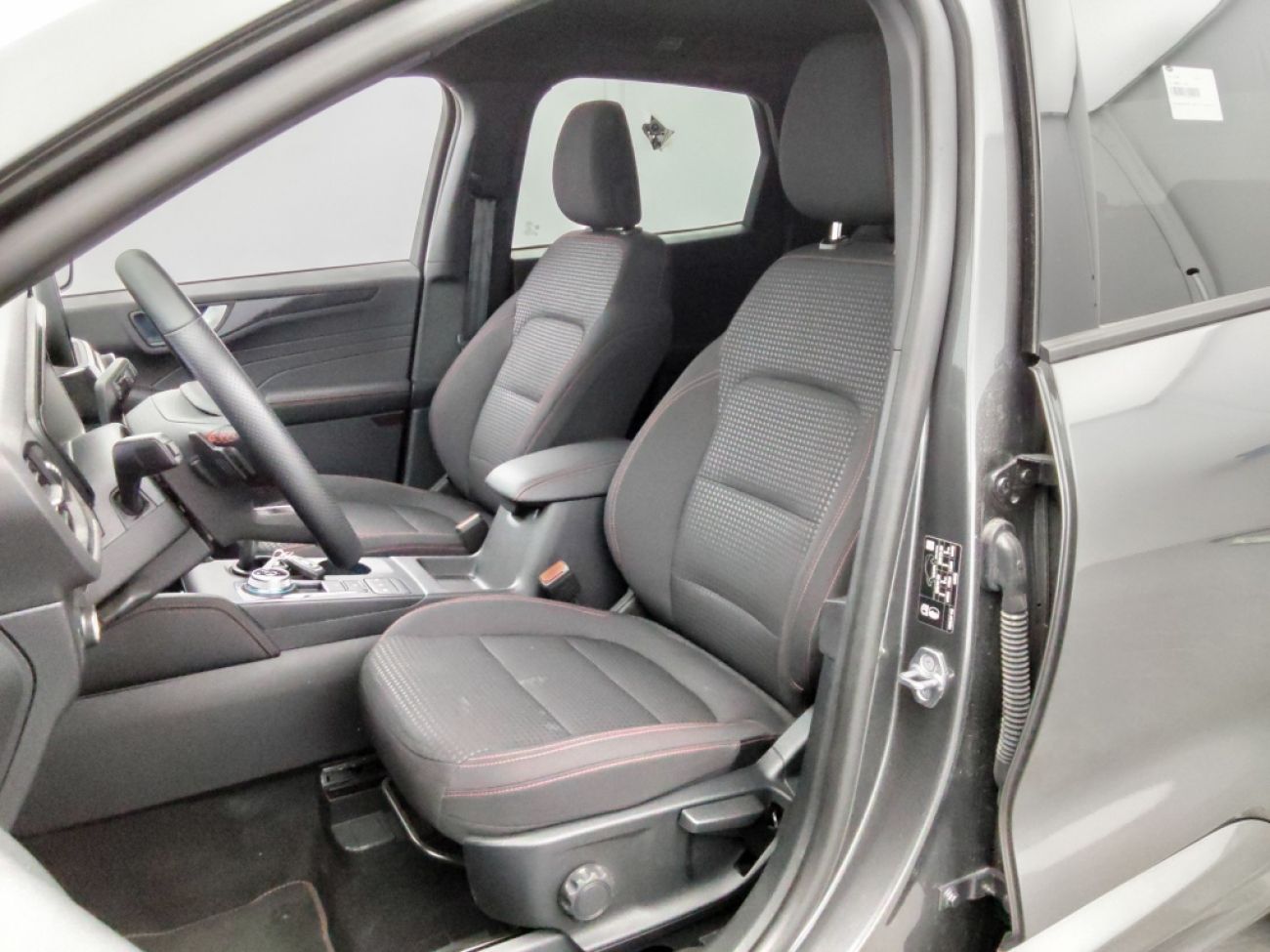 Mandataire Ford Kuga 2.0 TDCI 120CH ST-LINE POWERSHIFT