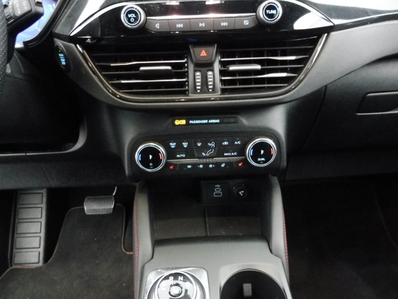 Mandataire Ford KUGA 2.0 TDCI 120CH ST-LINE POWERSHIFT