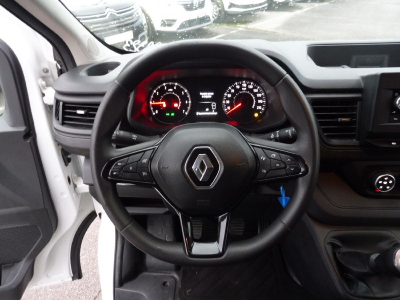 Mandataire RENAULT Trafic Passenger L2 2.0 BLUE DCI 150CH S&S ZEN 9 PLACES