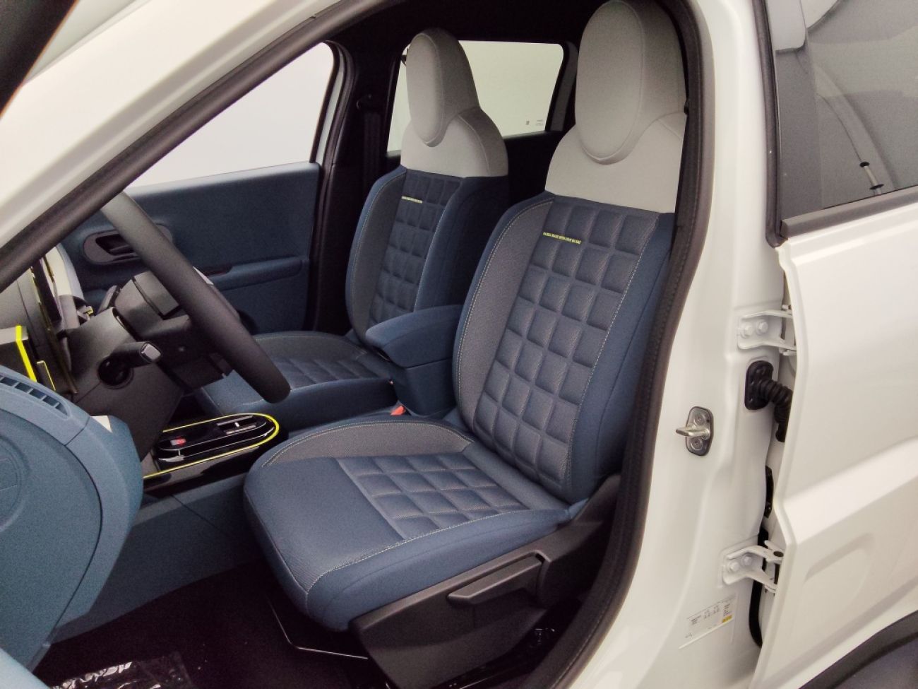 Mandataire FIAT Grande panda 1.2 HYBRID 100CH LA PRIMA EDCT6