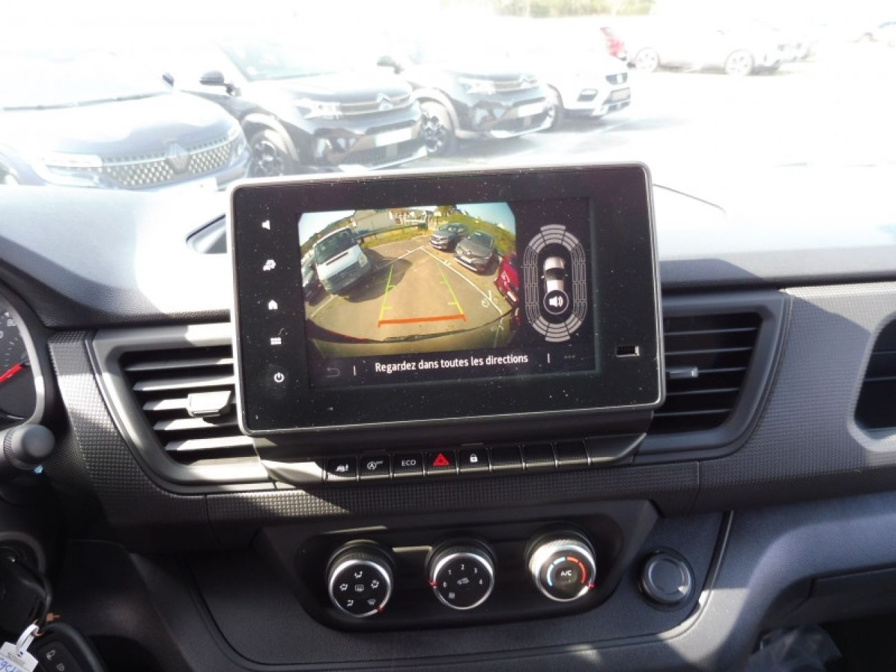 Mandataire RENAULT Trafic L2H1 3T 2.0 BLUE DCI 150CH ADVANCE EDC -24