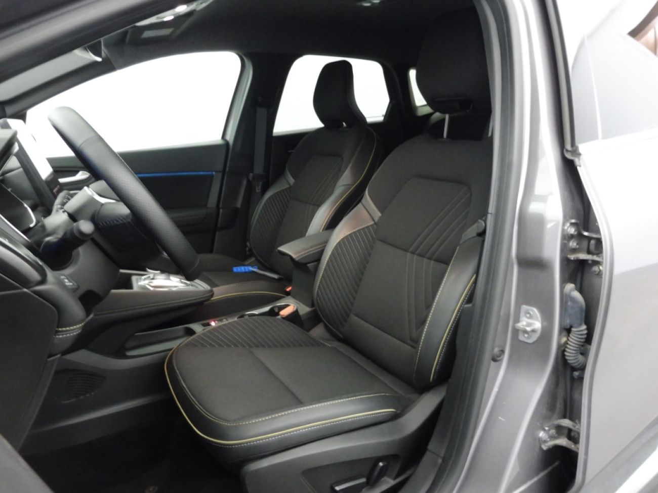 Mandataire RENAULT Symbioz 1.6 E-TECH FULL HYBRID 145CH ICONIC