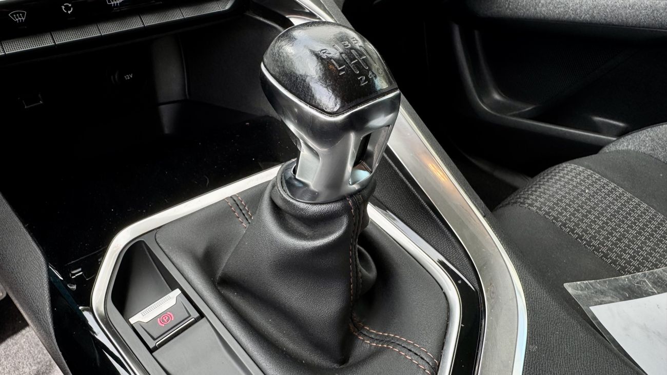 Mandataire PEUGEOT 3008 Puretech 130ch S&S BVM6 Active RADAR AVANT & ARRIERE / ENTRETIEN PEUGEOT