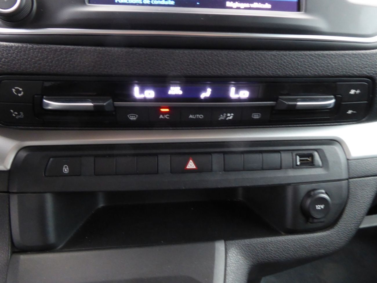 Mandataire PEUGEOT TRAVELLER 1.5 BLUEHDI 120CH S&S LONG BUSINESS 9 PLACES