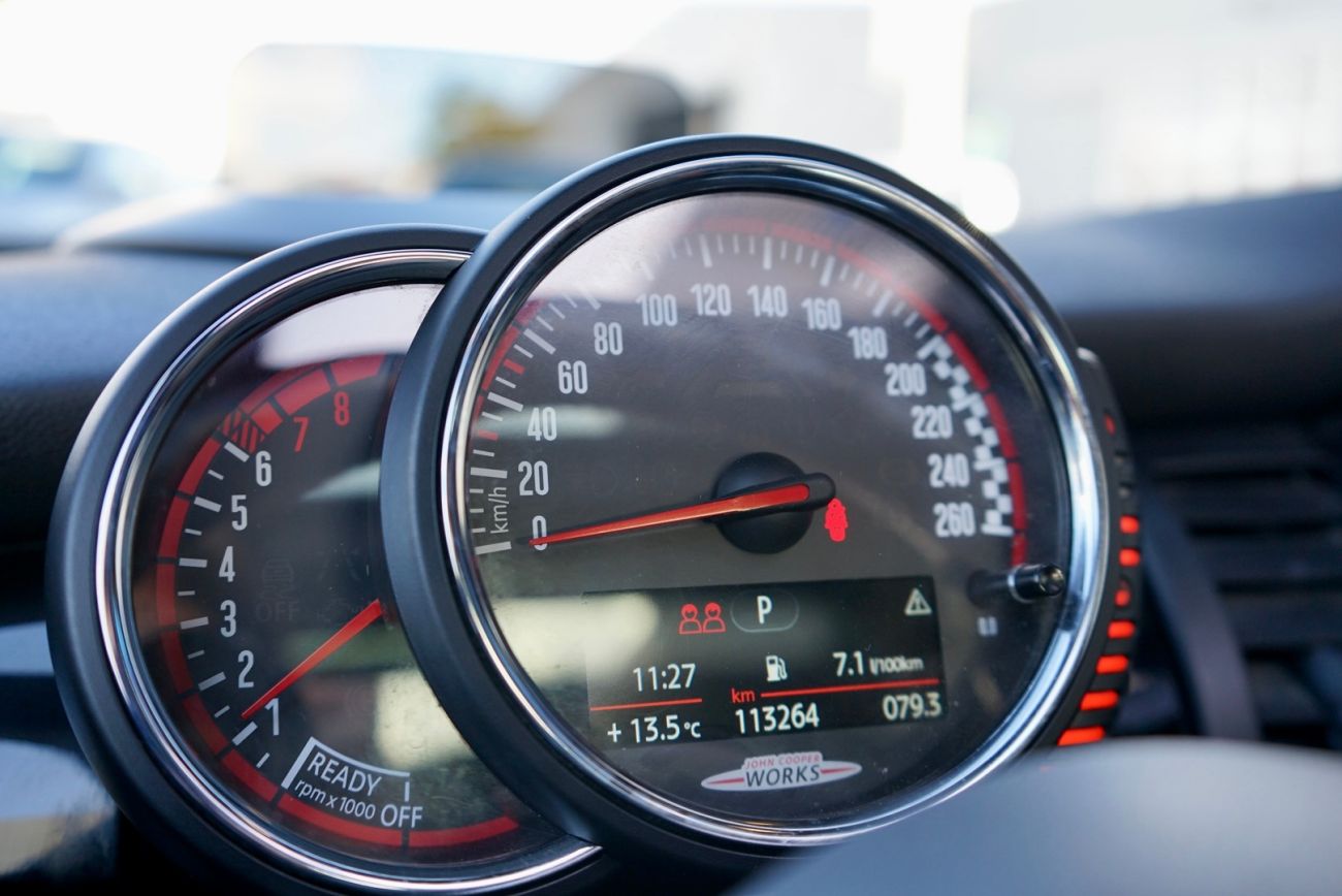 Mandataire MINI HATCH 3 PORTES F56 231 ch John Cooper Works BVA6 Finition JCW Exclusive Design