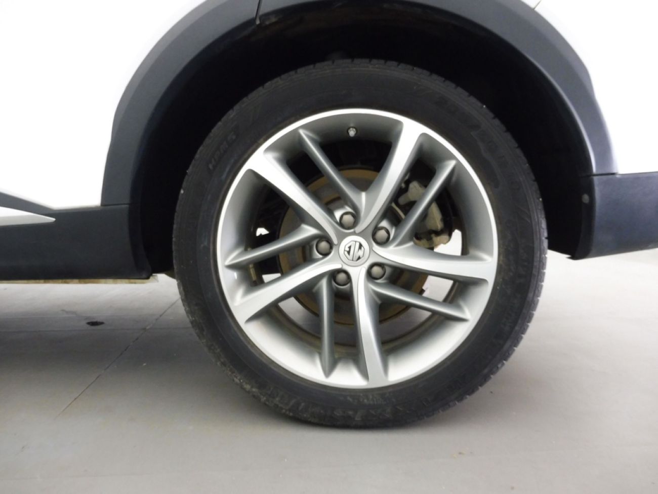 Mandataire MG HS 1.5 T-GDI 162 AT luxury