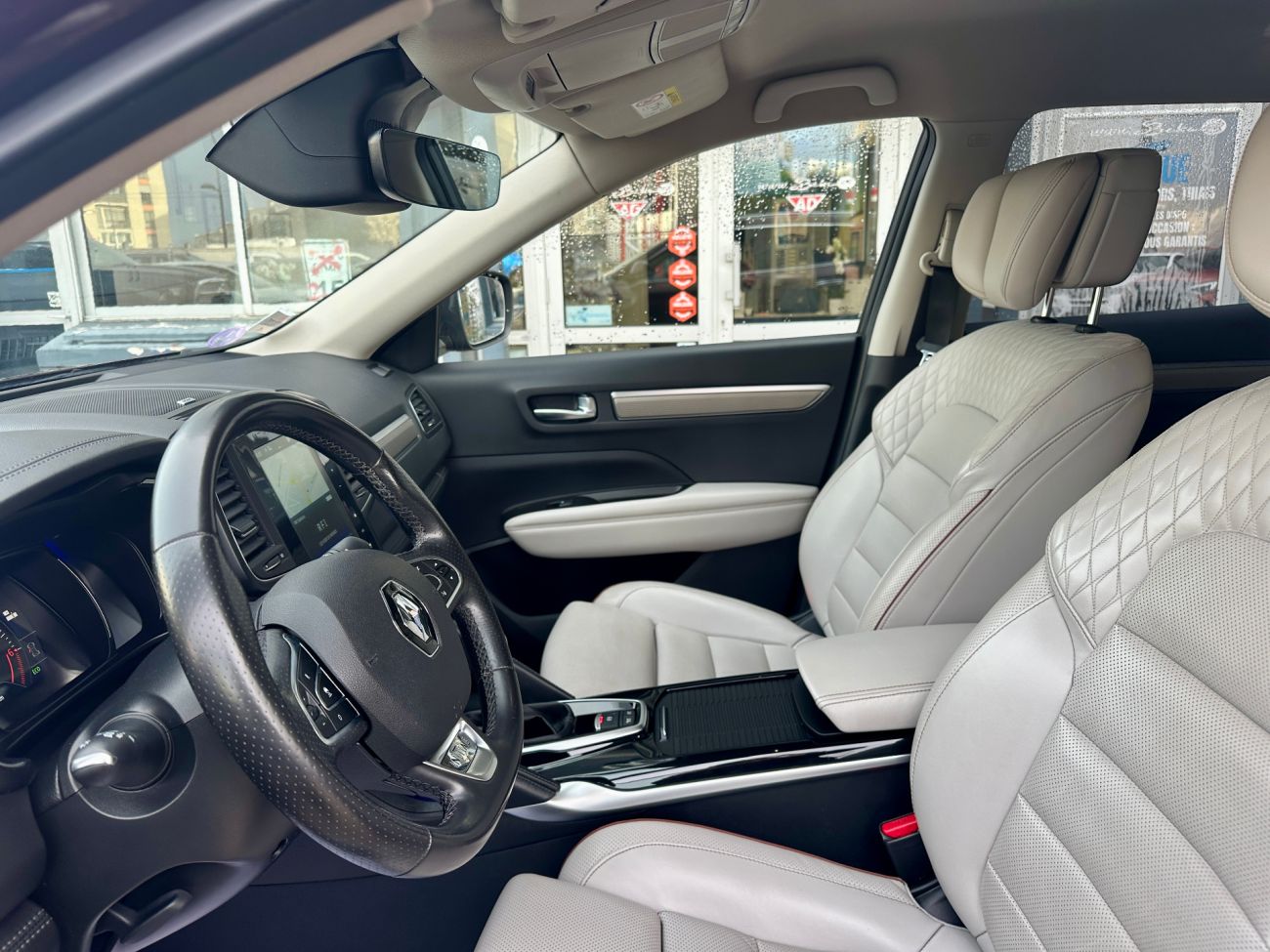 Mandataire RENAULT KOLEOS Tce 160 EDC Initiale Paris