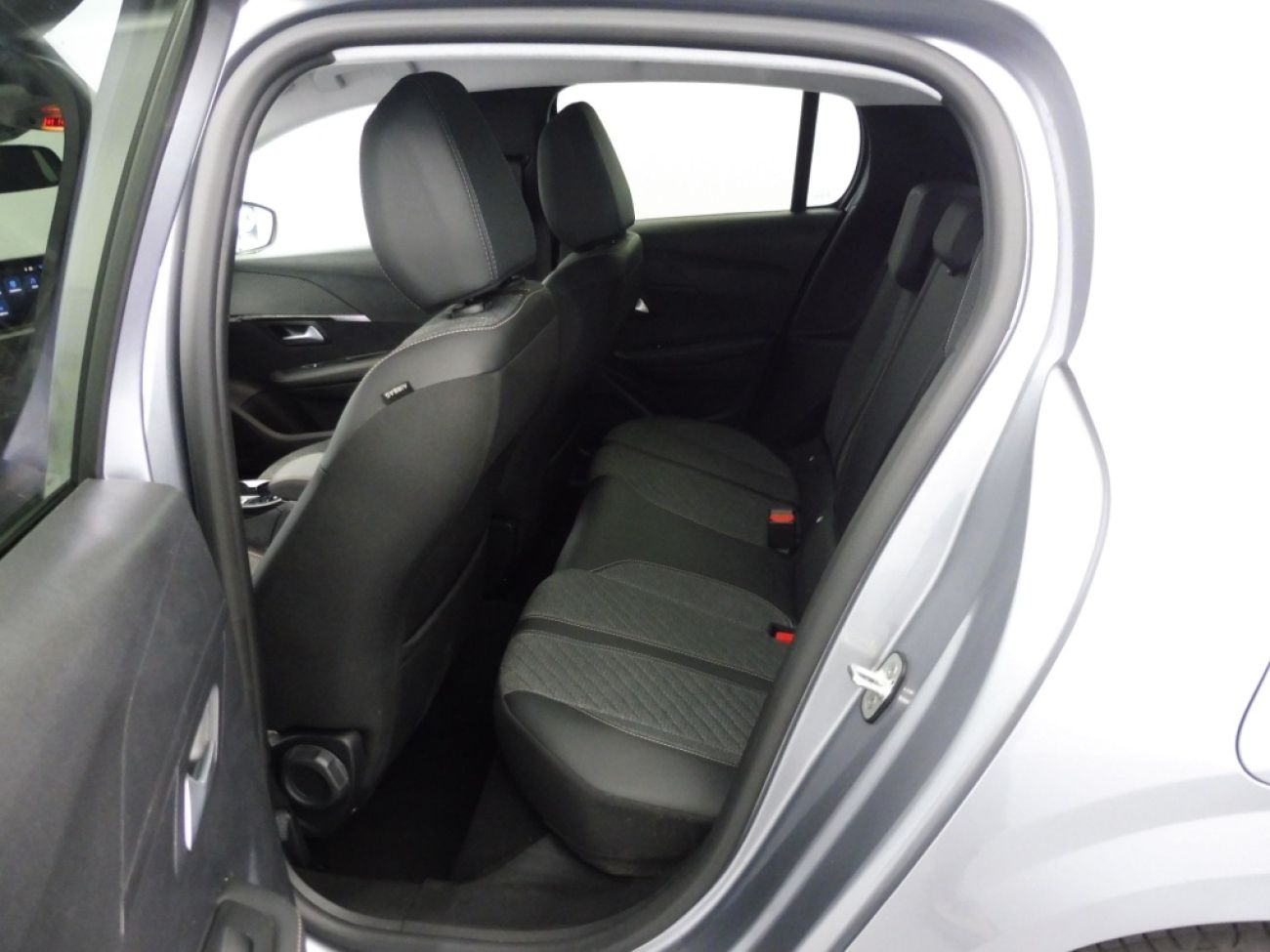 Mandataire PEUGEOT 208 1.2 100CH S&S ALLURE