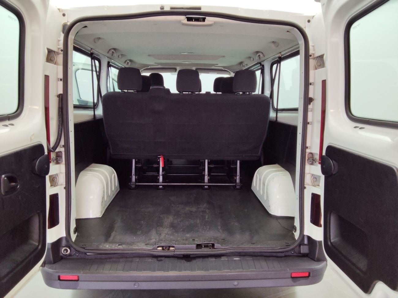 Mandataire RENAULT Trafic Passenger L2 2.0 BLUE DCI 150CH S&S ZEN 9 PLACES