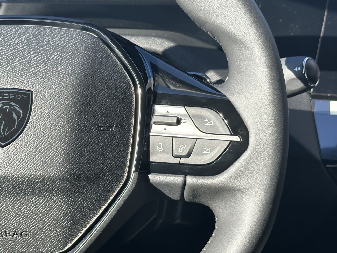 Mandataire PEUGEOT 408 130 ch S&S EAT8 Allure Pack JTES 19
