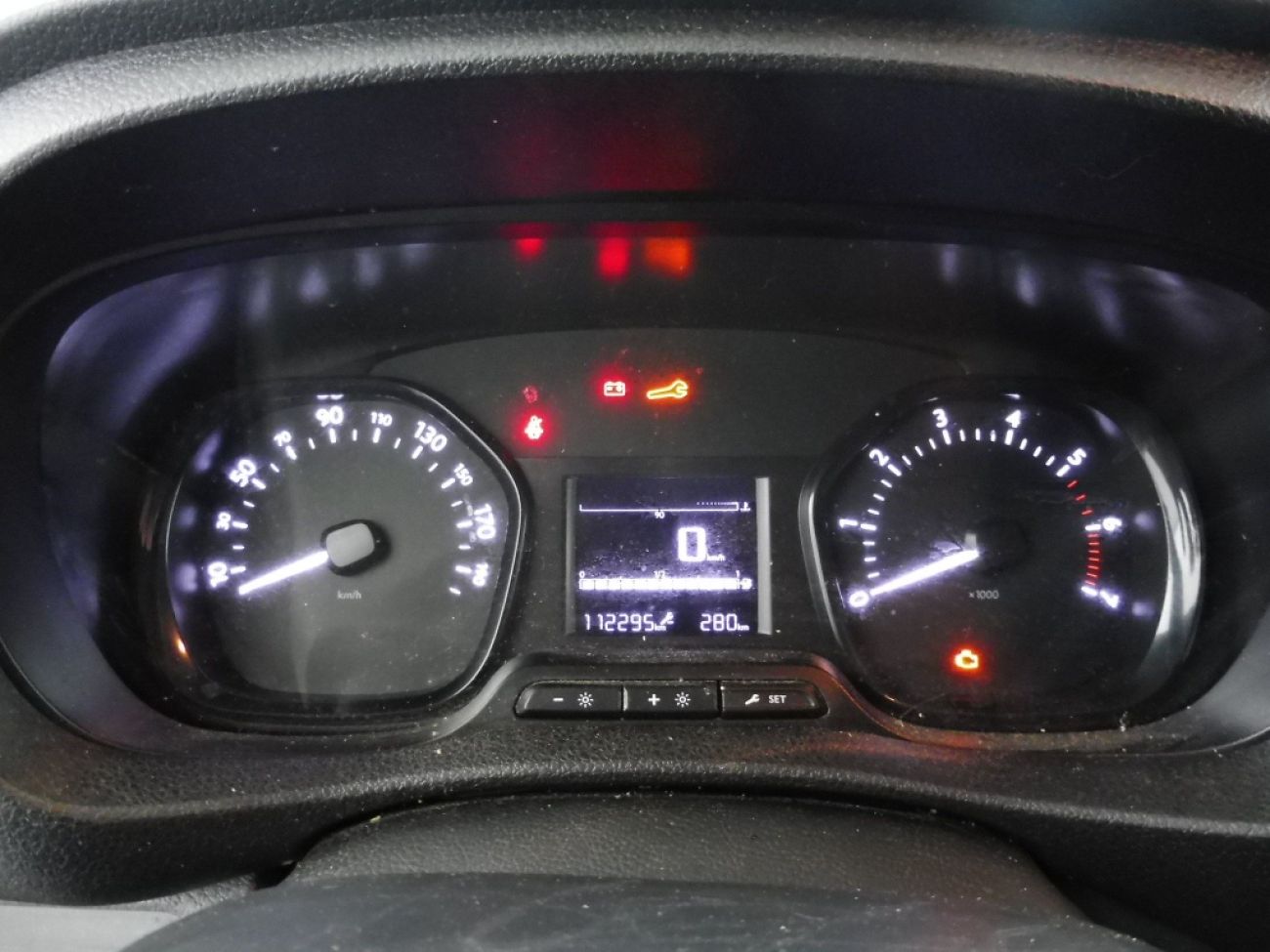 Mandataire PEUGEOT Expert STANDARD 1.5 BLUEHDI 120CH S&S PREMIUM