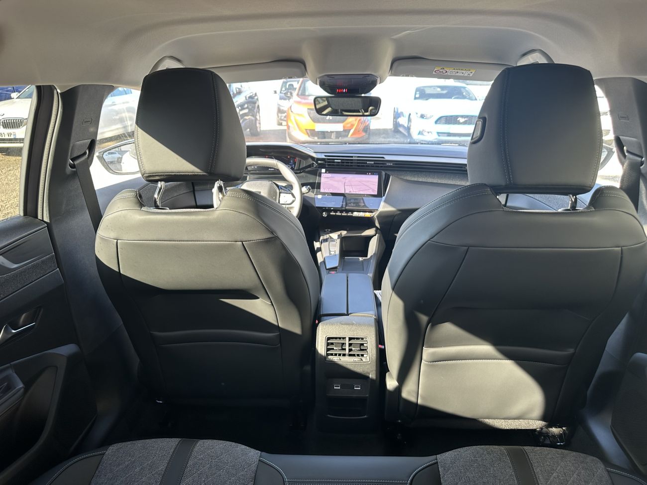 Mandataire PEUGEOT 408 130 ch S&S EAT8 Allure Pack SIEGE CHAUFFANT / GPS / CAMERA DE RECUL + ADAS