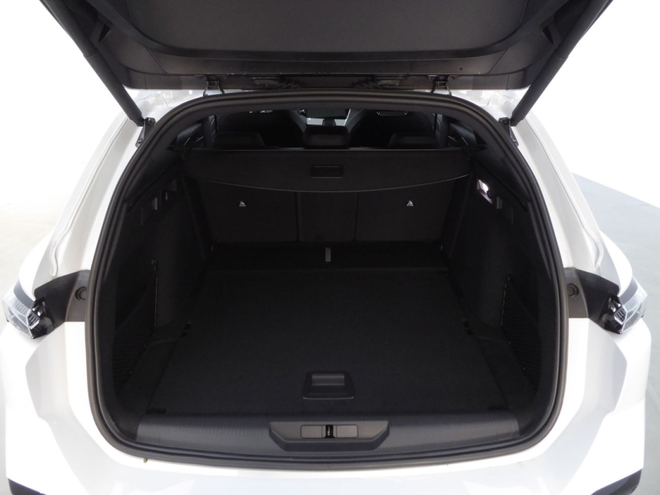 Mandataire PEUGEOT 308 SW 1.2 HYBRID 136CH GT E-DCS6