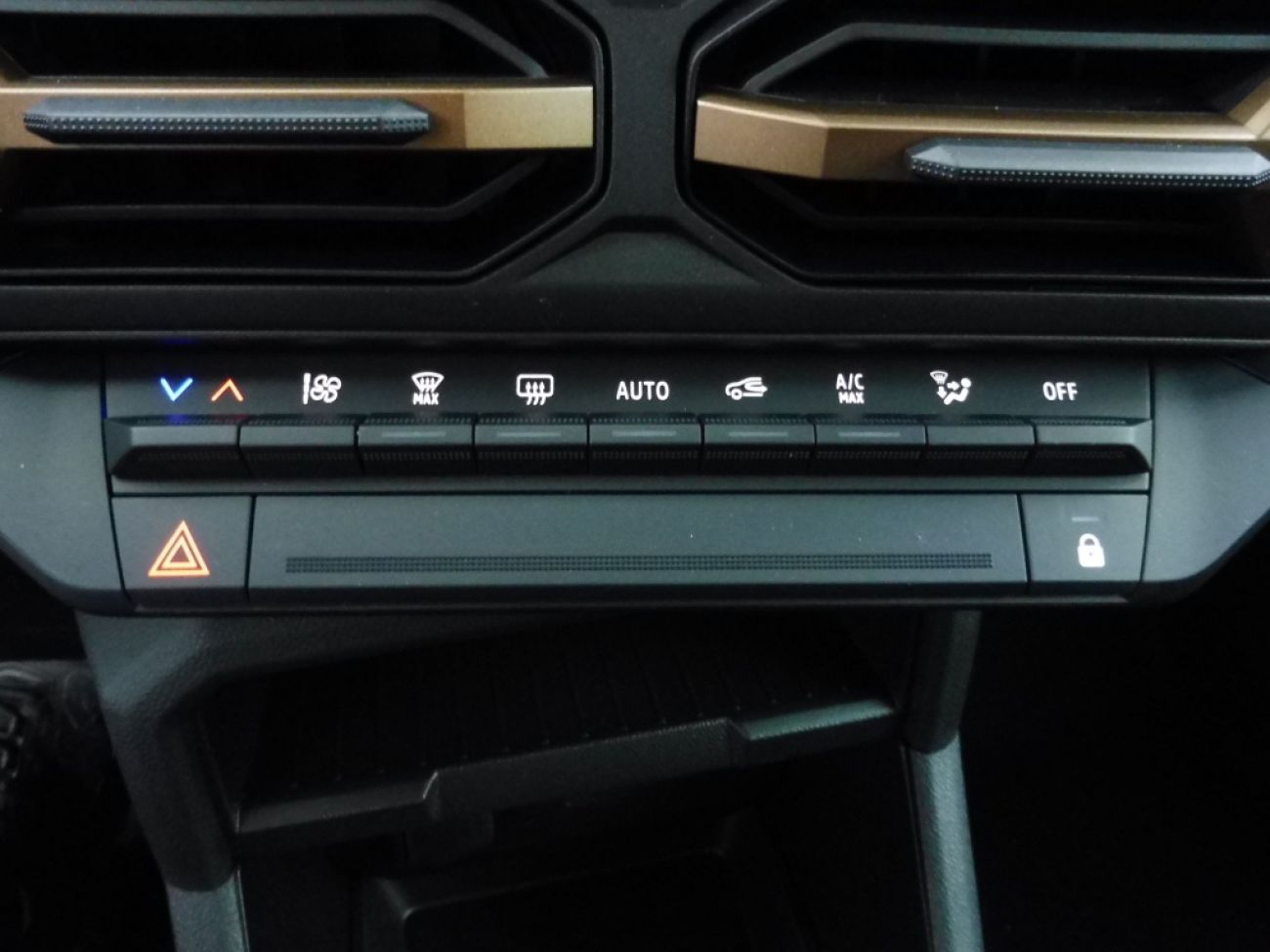 Mandataire Dacia DUSTER 1.2 TCE MILD HYBRID 130CH EXTREME 4X2