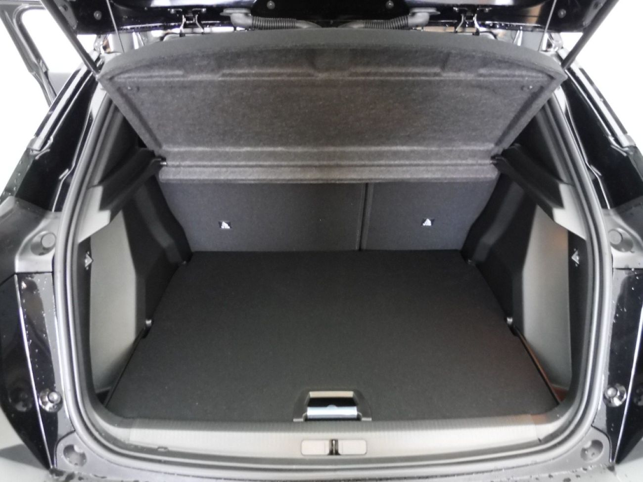 Mandataire PEUGEOT 2008 1.2 HYBRID 145CH GT E-DCS6