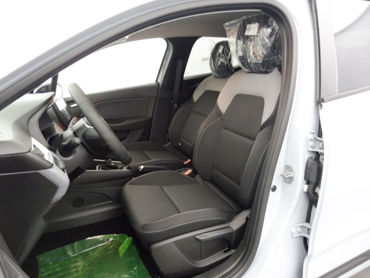 Mandataire RENAULT Clio 1.0 TCE 90CH GENERATION - 25