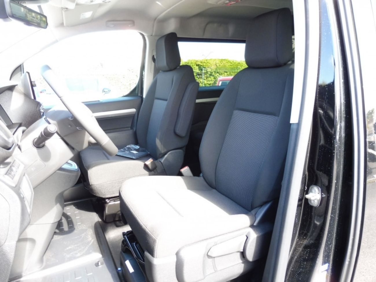 Mandataire PEUGEOT Expert Cabine Approfondie XL 2.2 DIESEL 180CH CABINE APPROFONDIE FIXE AUTOMATIQUE