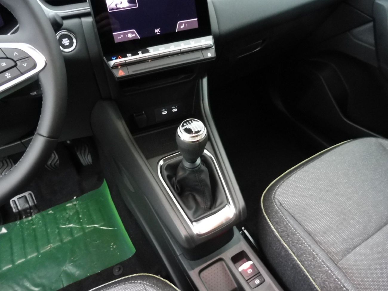 Mandataire RENAULT CAPTUR II 1.3 TCE MILD HYBRID 140CH TECHNO