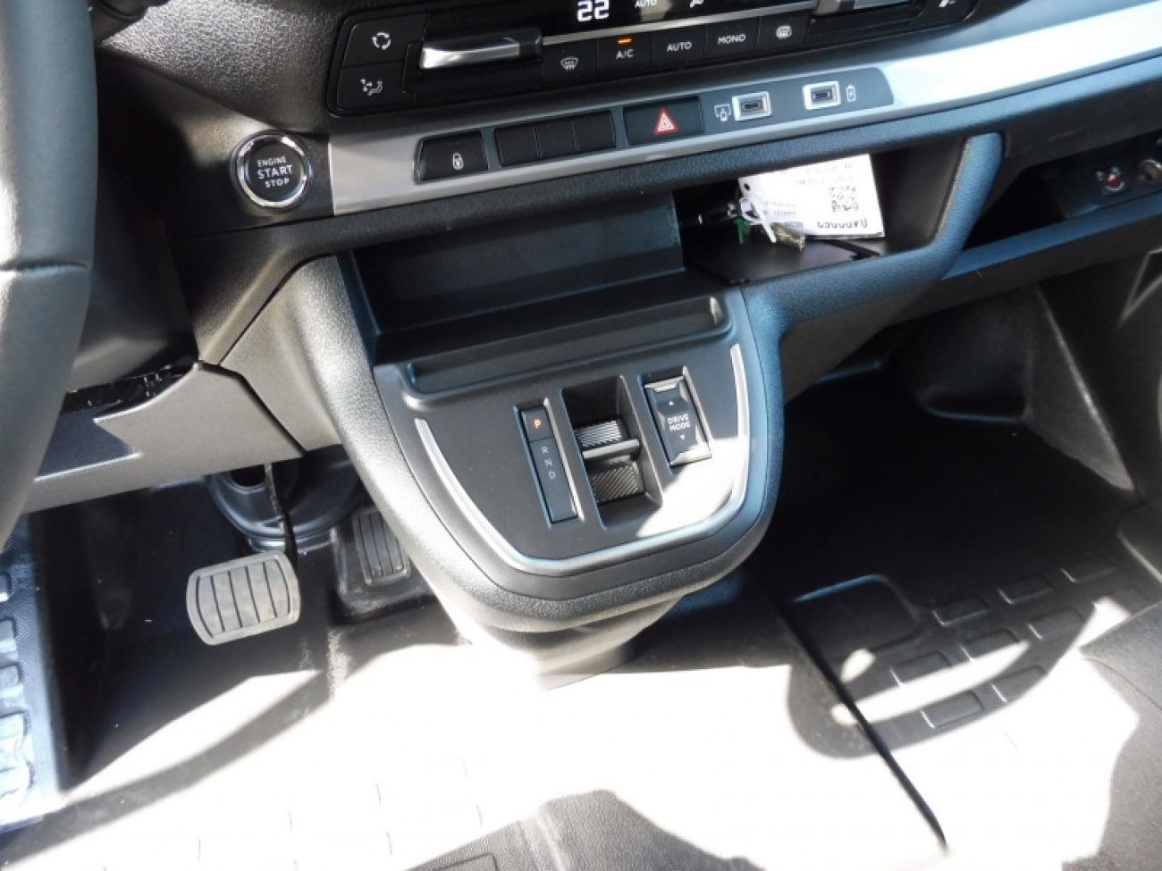 Mandataire PEUGEOT Expert Cabine Approfondie XL 2.2 DIESEL 180CH CABINE APPROFONDIE FIXE AUTOMATIQUE