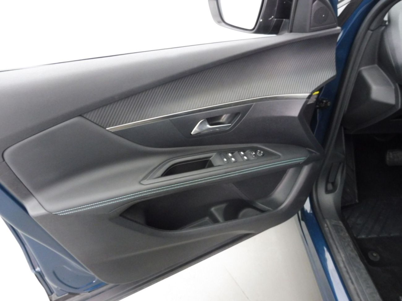 Mandataire PEUGEOT 3008 HYBRID 136CH ALLURE PACK E-DCS6