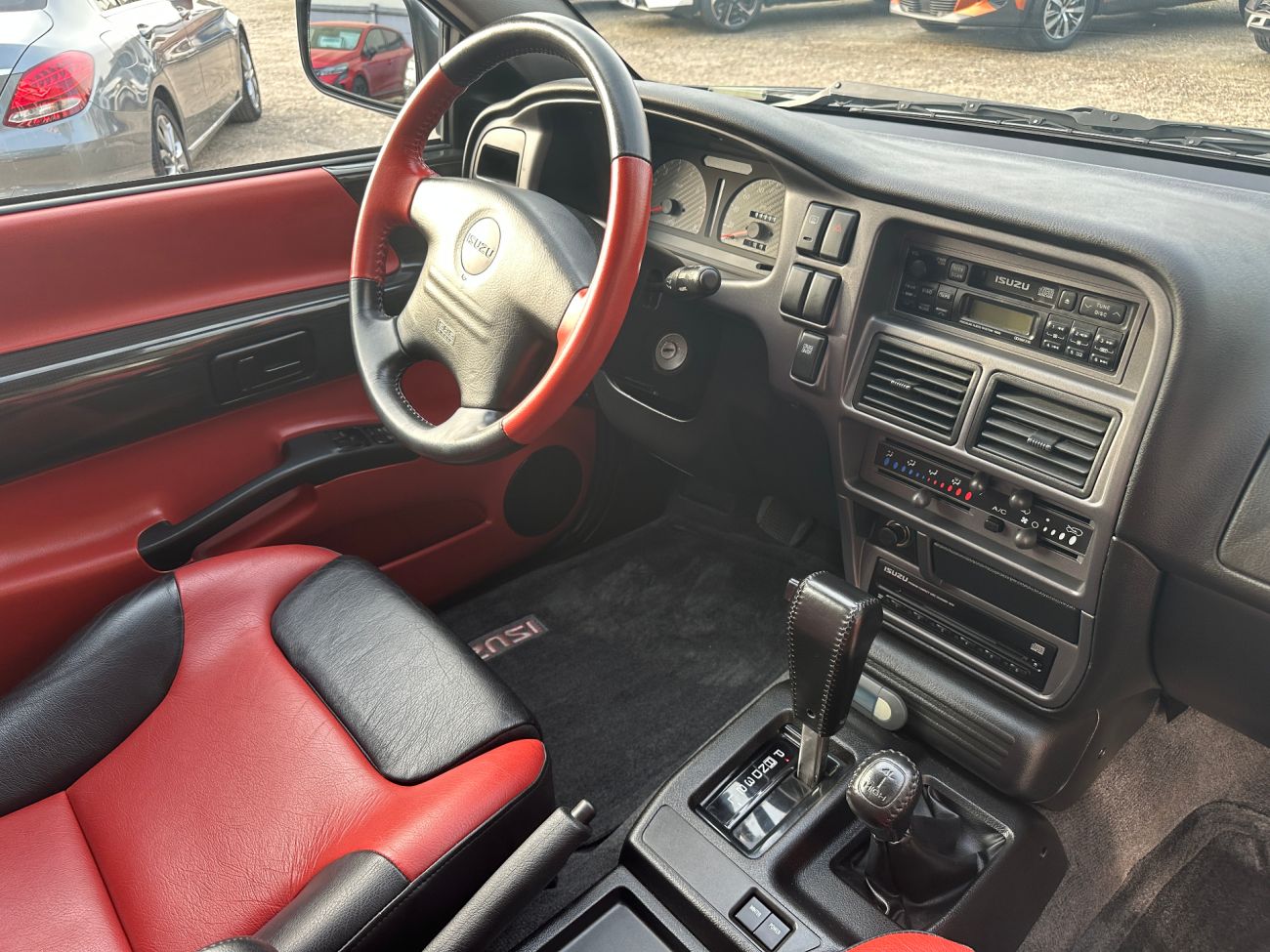 Mandataire ISUZU VEHICROSS V6 3.5L 215CV