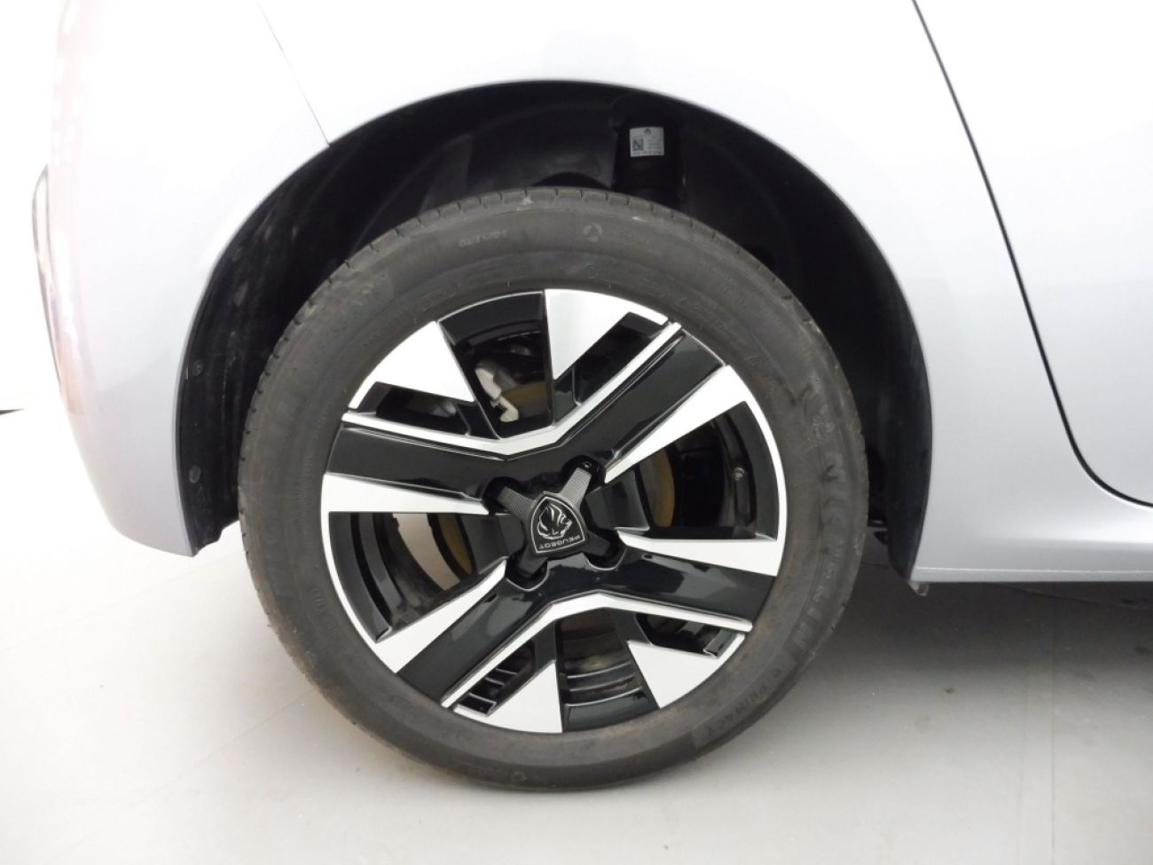 Mandataire PEUGEOT 208 1.2 100CH S&S ALLURE