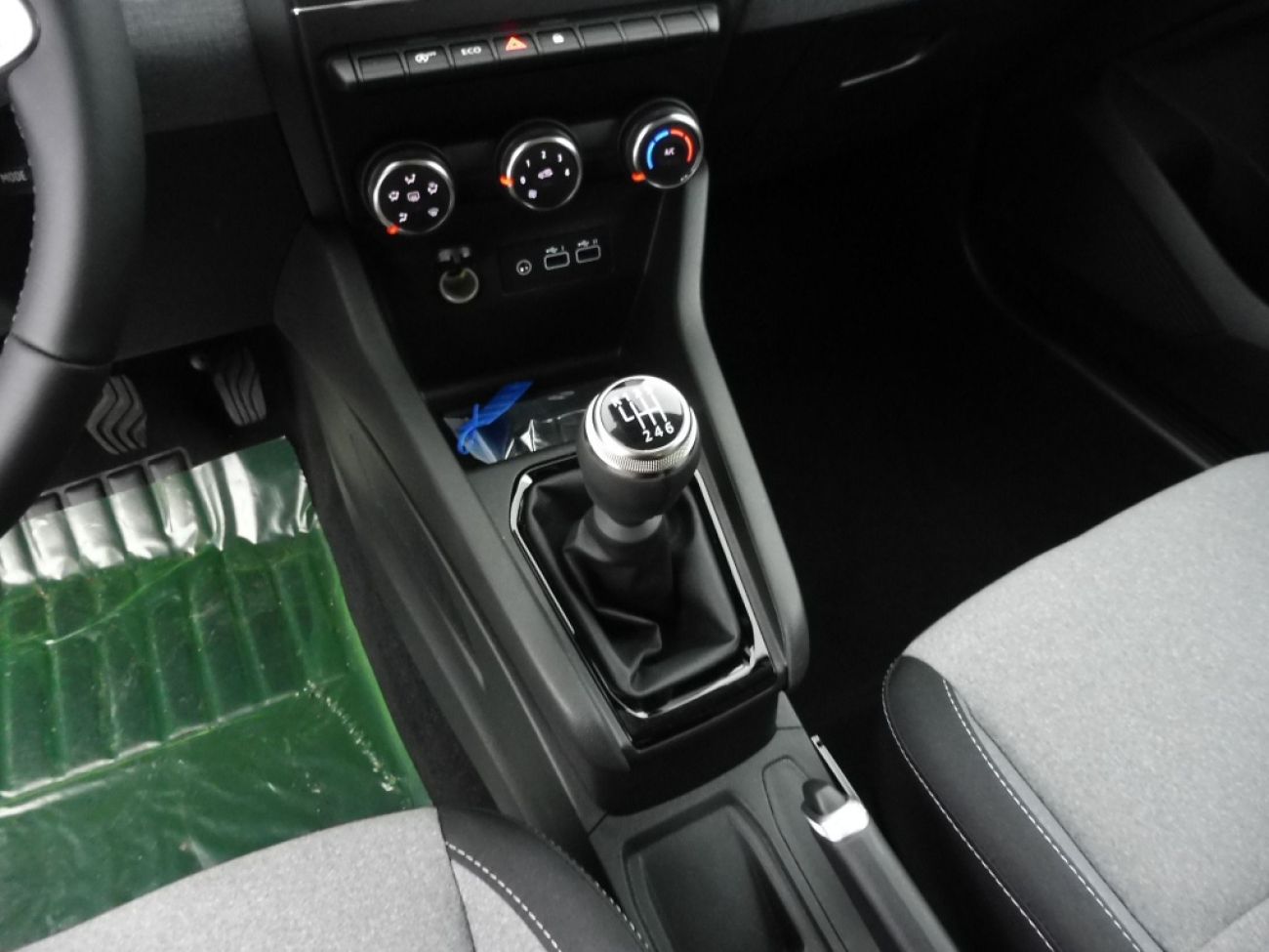 Mandataire RENAULT CLIO V 1.5 DCI 100CH EVOLUTION - 25