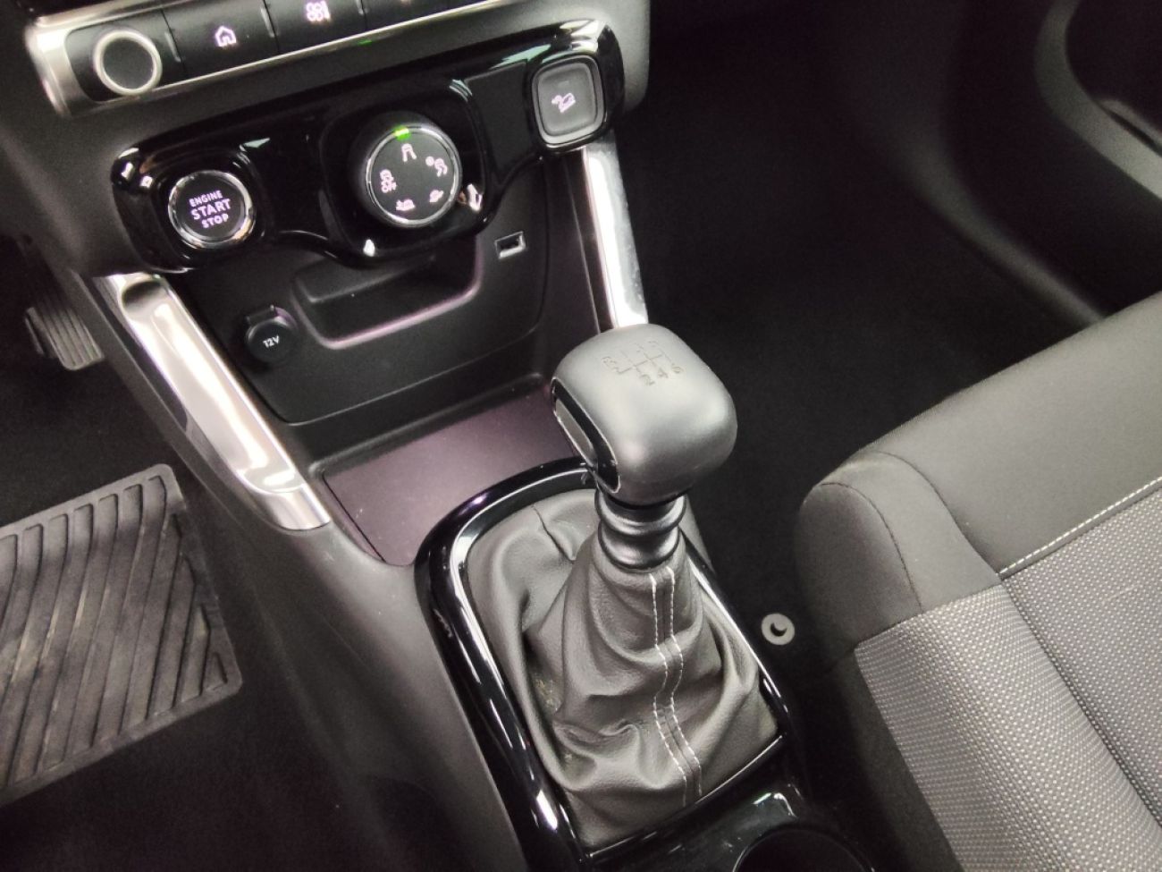 Mandataire Citroën C3 AIRCROSS 1.2 PURETECH 110CH SHINE