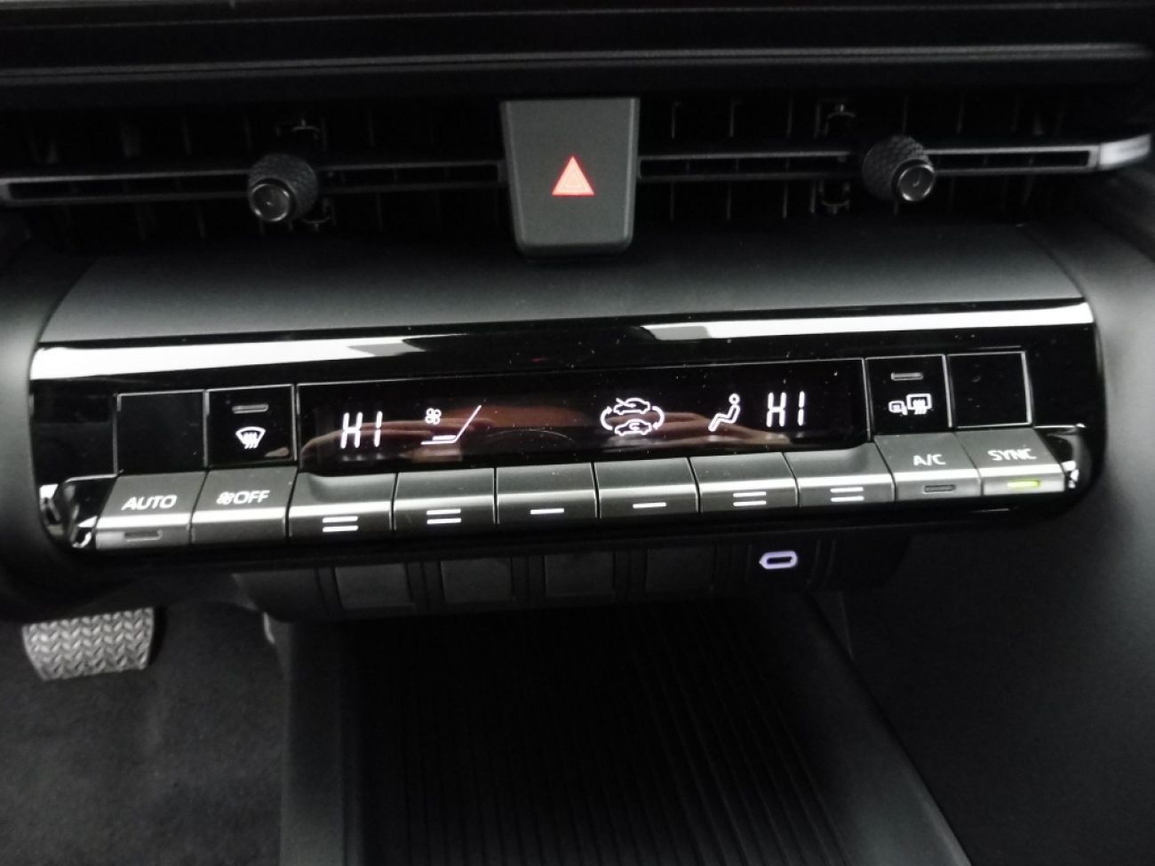 Mandataire TOYOTA C-HR 1.8 140CH DYNAMIC NG23