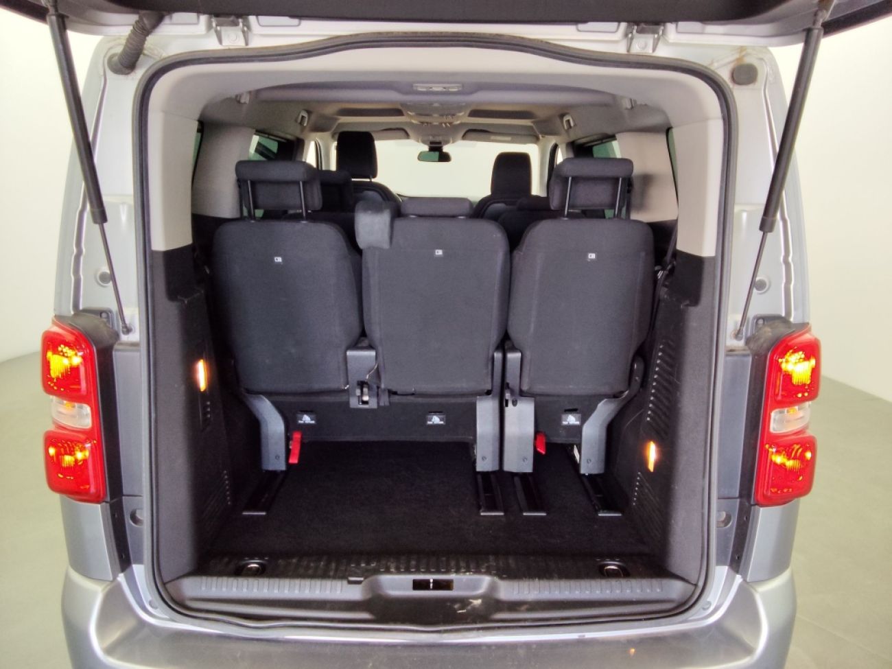 Mandataire Opel Zafira Life 2.0D 145life