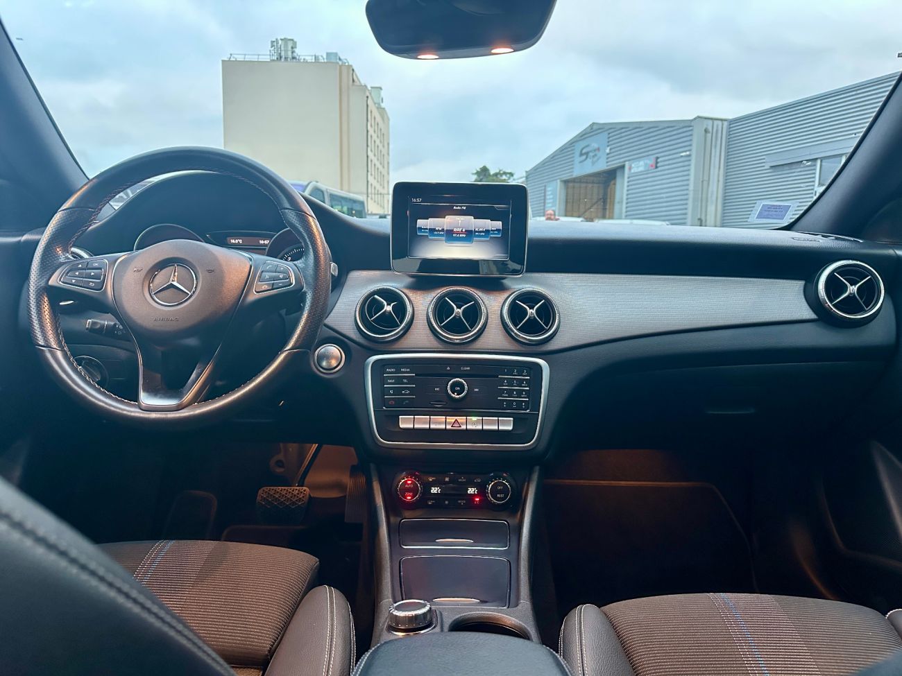 Mandataire MERCEDES CLA 200 d 7G-DCT Sensation