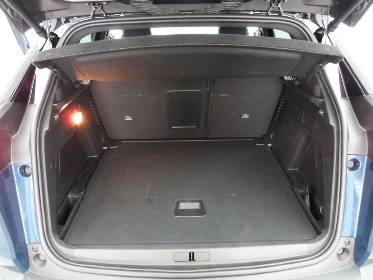 Mandataire PEUGEOT 3008 HYBRID 136CH ALLURE PACK E-DCS6