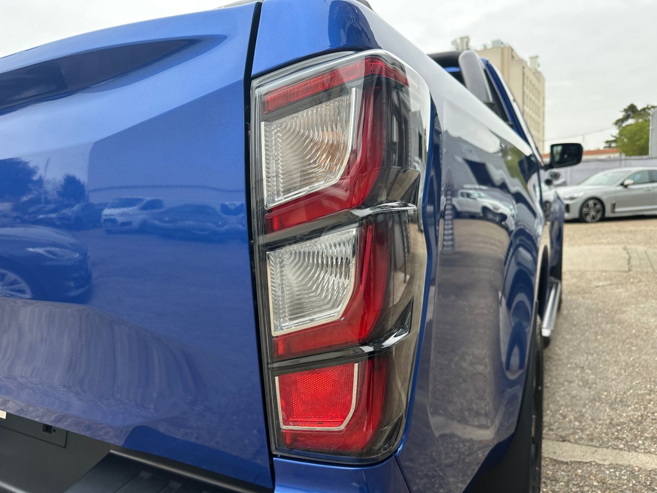 Mandataire ISUZU D-MAX N60 SPACE CAB 1.9 164 CH 4X4 A/T NITRO SPORT