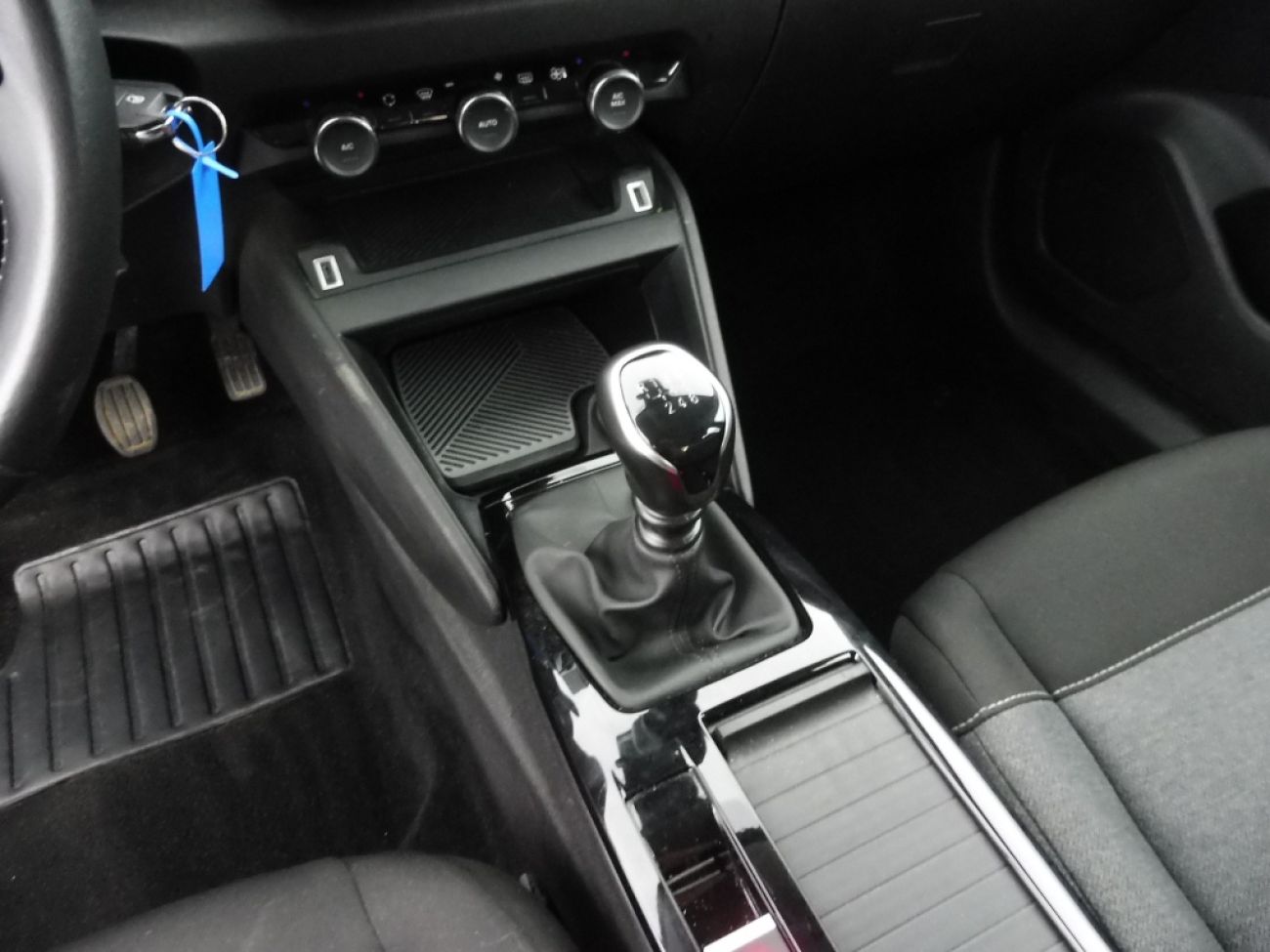 Mandataire Citroën C4 X 1.2 PURETECH 100 FEEL