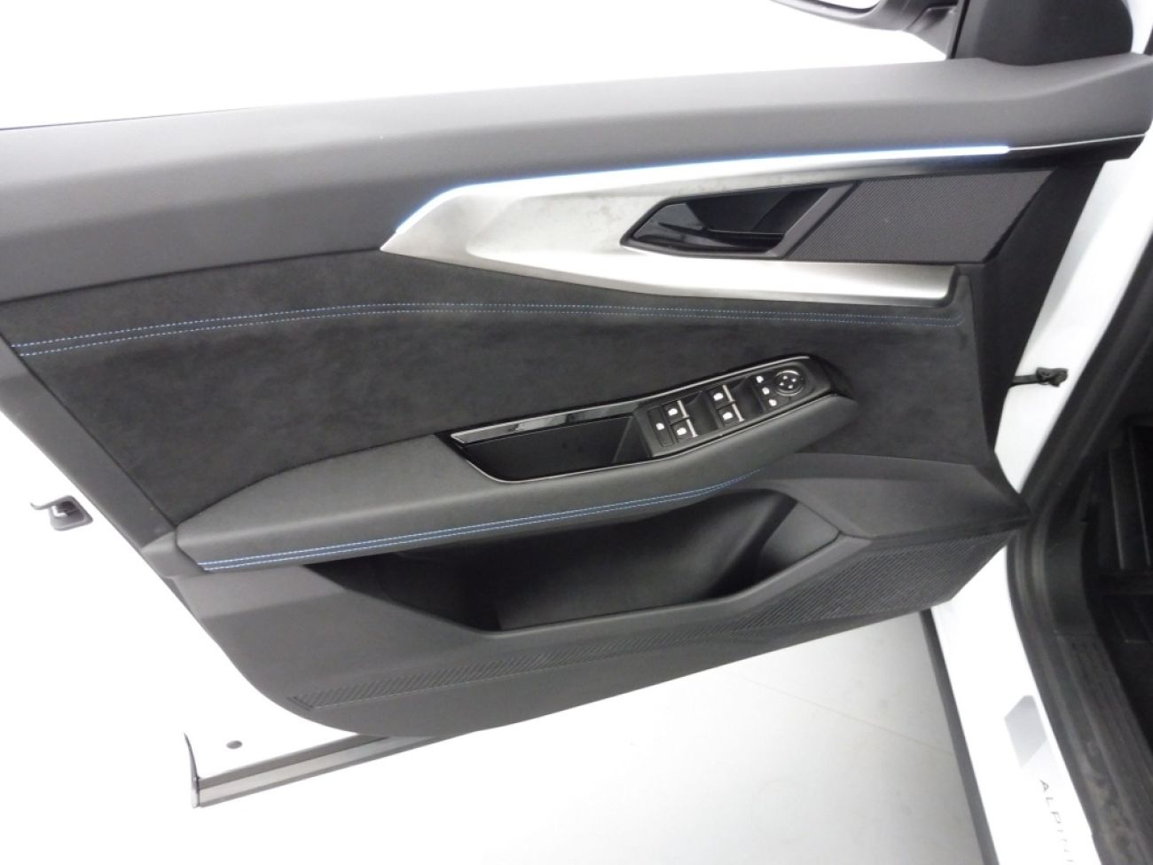 Mandataire RENAULT Espace 1.2 E-TECH FULL HYBRID 200CH ESPRIT ALPINE 7 PLACES - 24