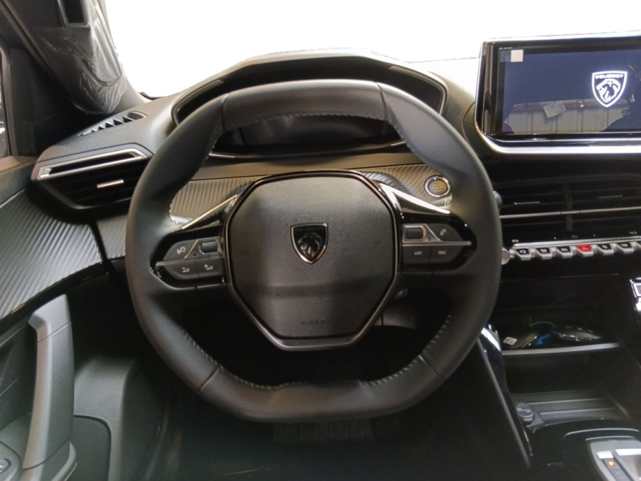Mandataire PEUGEOT 2008 1.2 HYBRID 145CH ALLURE E-DCS6
