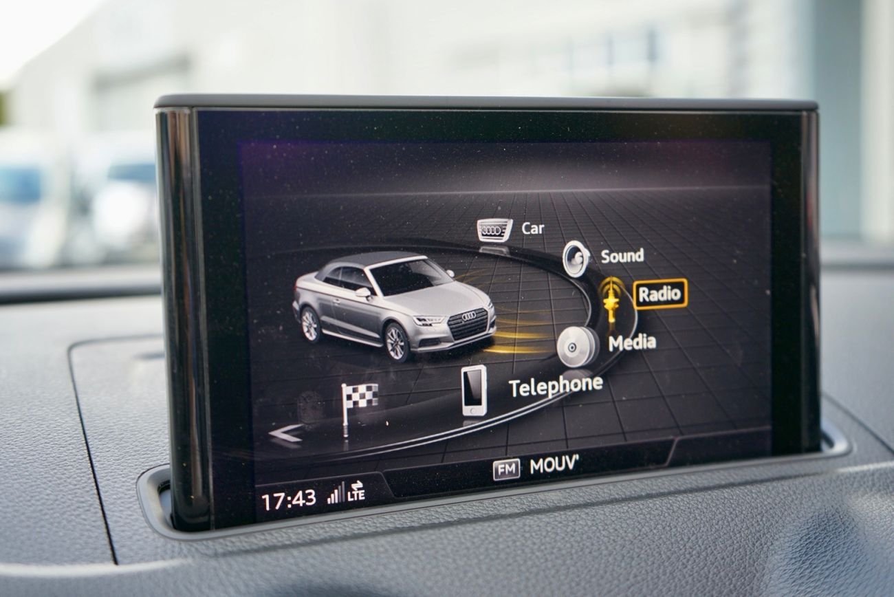 Mandataire AUDI A3 CABRIOLET 1.5 TFSI CoD 150 S tronic 7 S Line